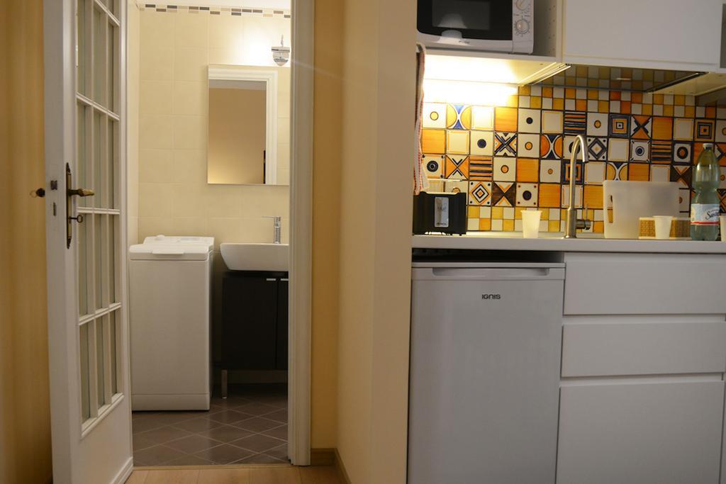 Donnaregina Boutique Apartment نابولي المظهر الخارجي الصورة
