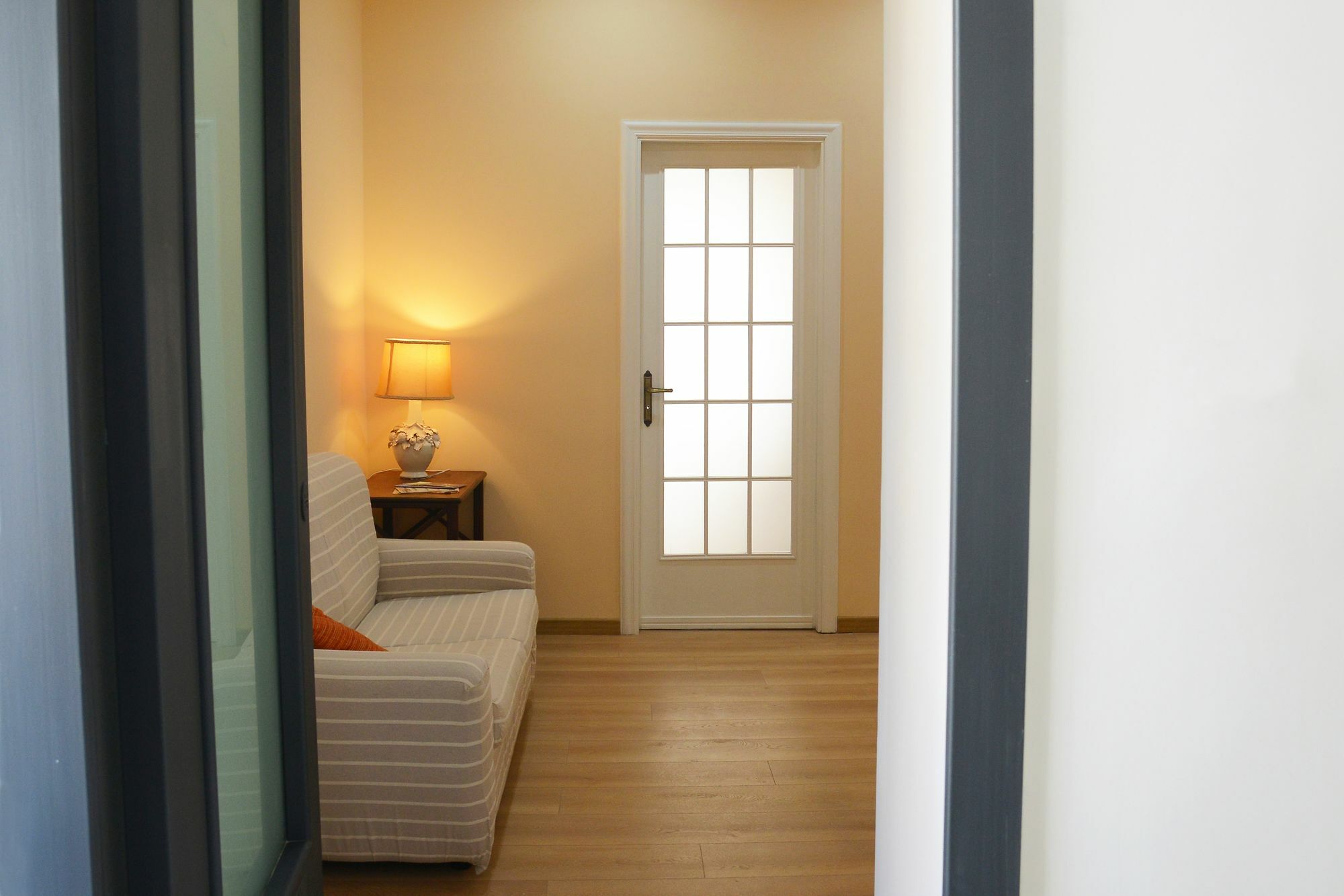 Donnaregina Boutique Apartment نابولي المظهر الخارجي الصورة